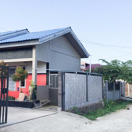 Reddoorz @ Simpang Lima Jupiter Hotel Sorong Ngoại thất bức ảnh