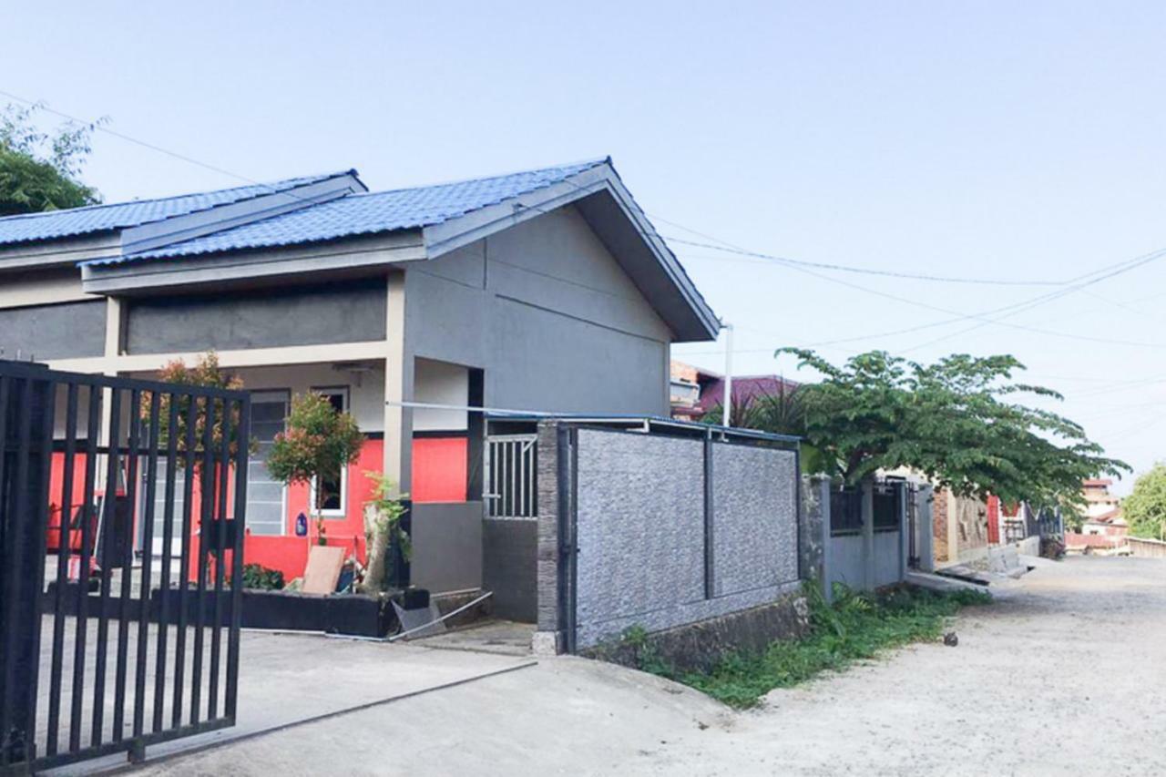 Reddoorz @ Simpang Lima Jupiter Hotel Sorong Ngoại thất bức ảnh