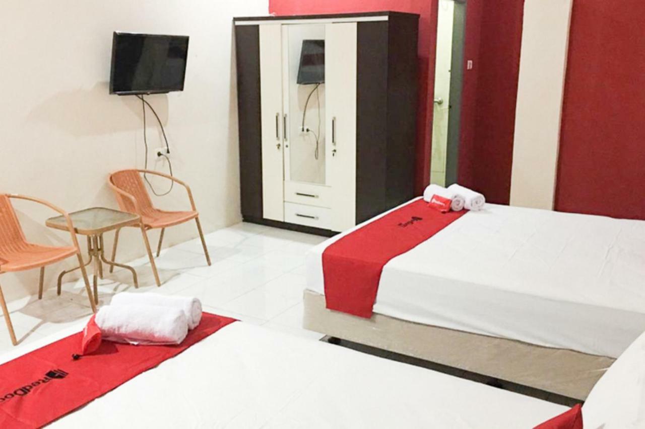 Reddoorz @ Simpang Lima Jupiter Hotel Sorong Ngoại thất bức ảnh